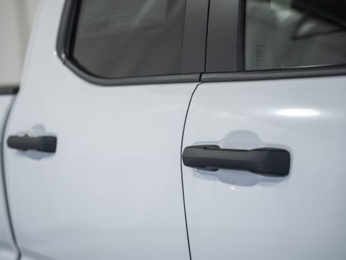 New 2026 Toyota Tacoma TRD Off-Road AWD/4WD image 15