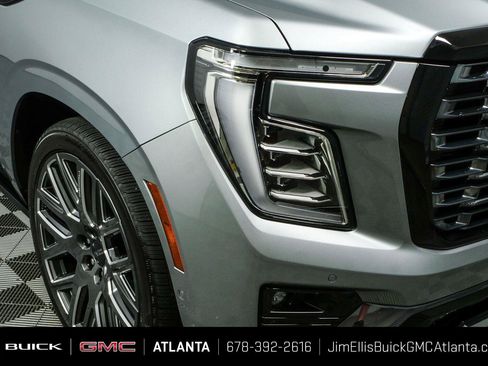 Used 2025 GMC Yukon XL Denali Ultimate w/ LPO, Floor Liner Package AWD/4WD image 41