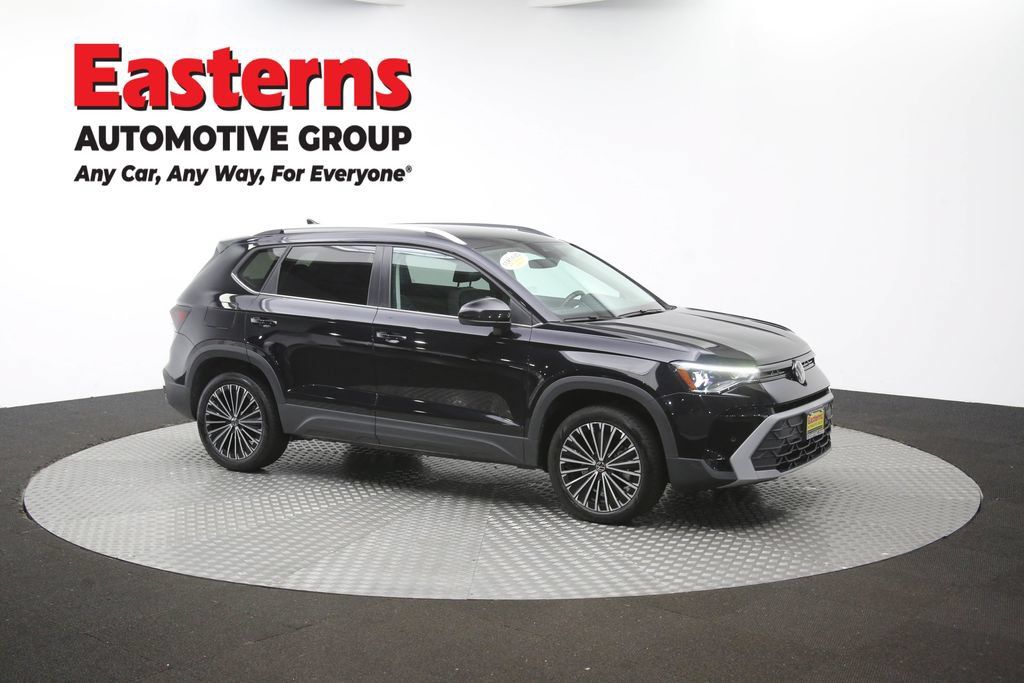 Used 2025 Volkswagen Taos SE FWD image 46