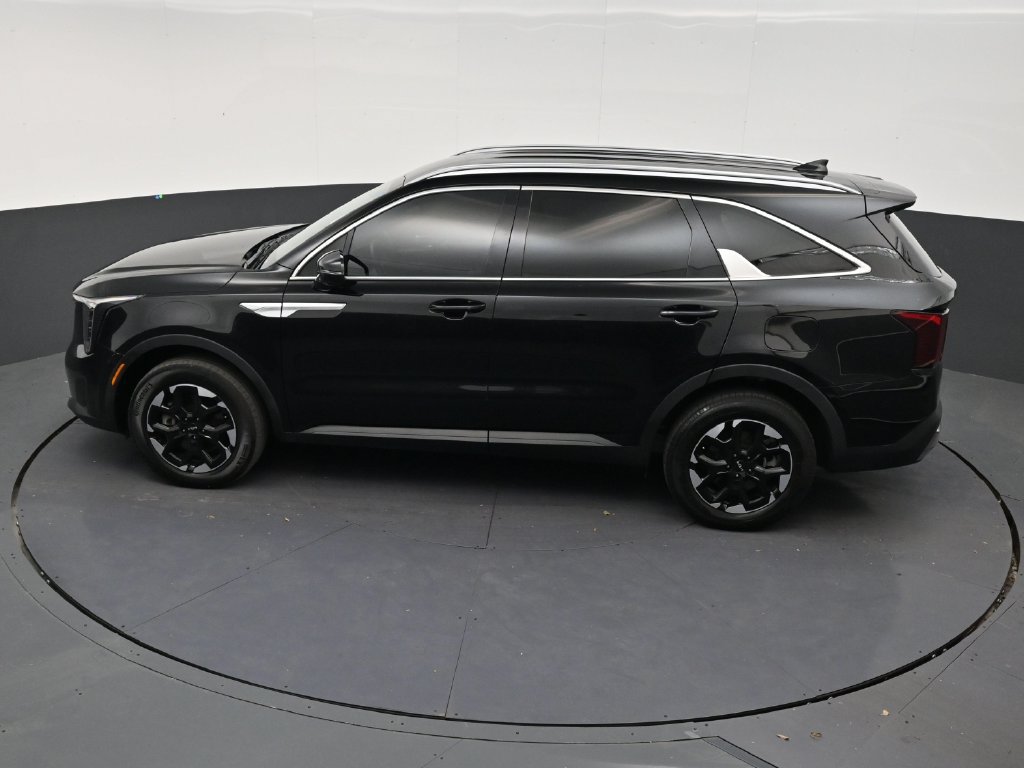 Used 2024 Kia Sorento S AWD/4WD image 13