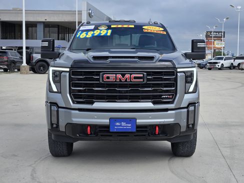 Used 2024 GMC Sierra 2500 AT4 w/ AT4 Premium Plus Package AWD/4WD image 2