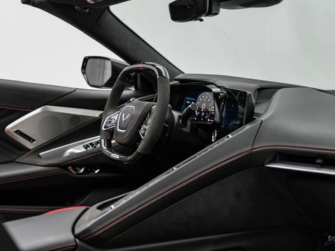 Used 2024 Chevrolet Corvette Z06 RWD image 64