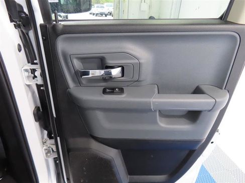 Used 2024 RAM 1500 Classic SLT AWD/4WD image 26