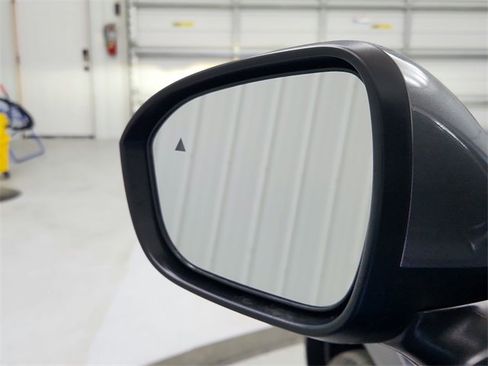 New 2025 Nissan Kicks SR image 20