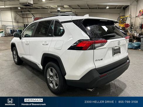 Used 2025 Toyota RAV4 XLE AWD/4WD image 6