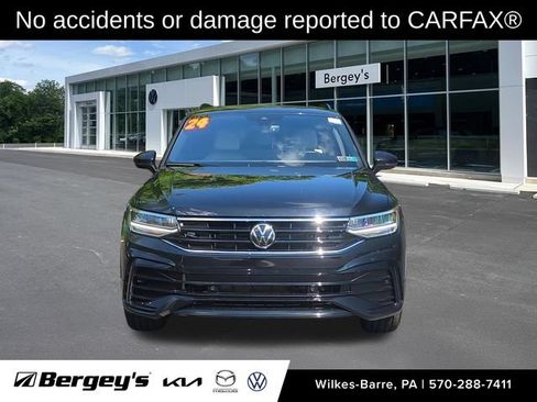 Certified 2024 Volkswagen Tiguan SE R-Line AWD/4WD image 2
