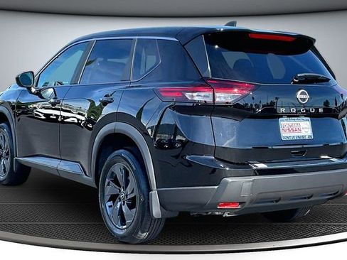 New 2026 Nissan Rogue SV FWD image 3