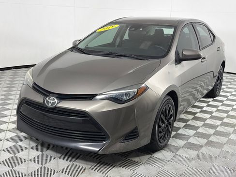Used 2019 Toyota Corolla LE image 9
