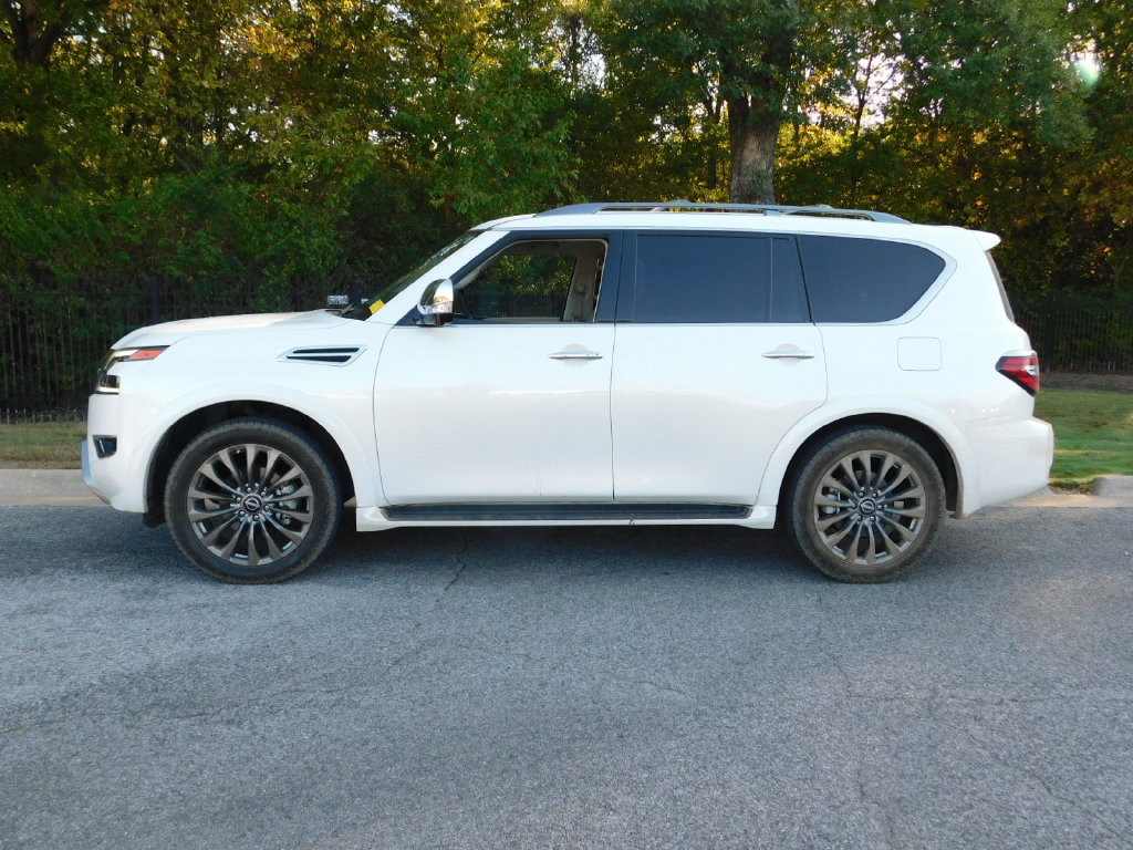 Used 2024 Nissan Armada Platinum w/ Captain's Chairs Package AWD/4WD image 2