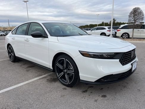 New 2026 Honda Accord SE image 2