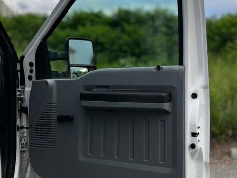 Used 2014 Ford F250 XL image 30