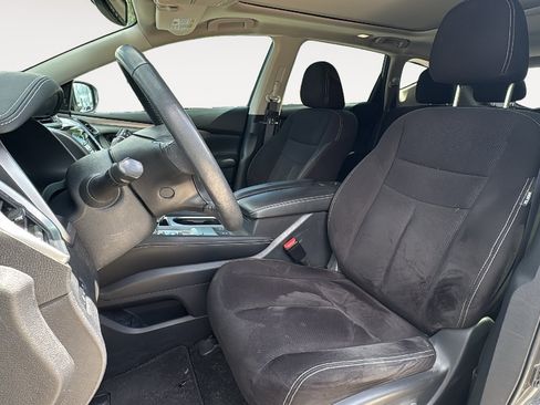 Used 2019 Nissan Murano SV w/ Premium Package FWD image 14