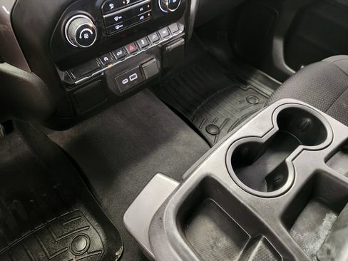 Used 2021 Chevrolet Silverado 1500 Custom RWD image 18