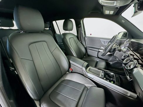 Used 2024 Mercedes-Benz EQB 250+ image 32