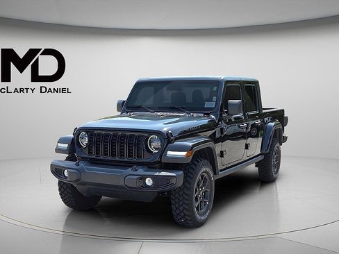 New 2025 Jeep Gladiator Willys image 2