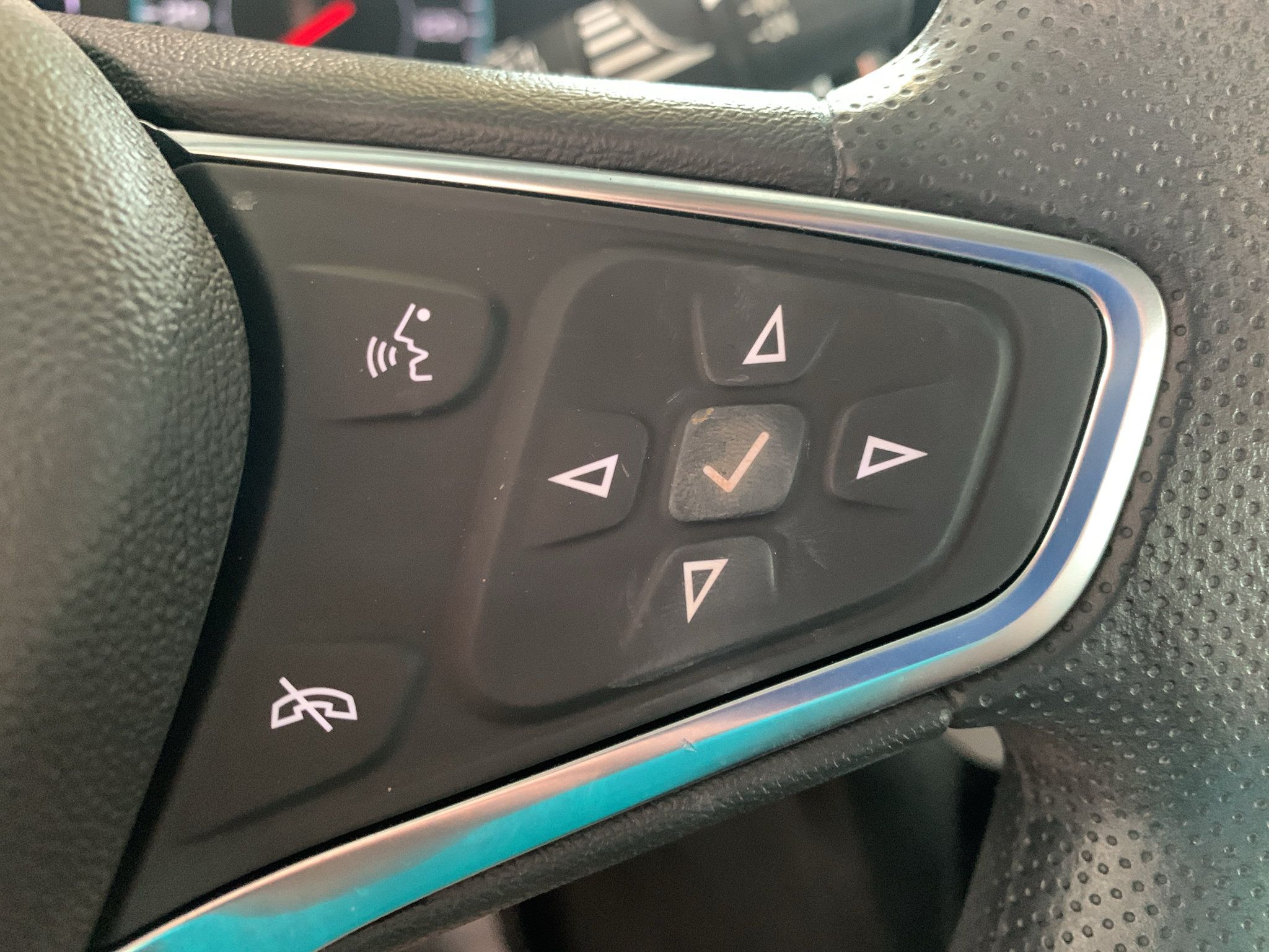 Used 2024 Chevrolet Equinox LS FWD image 18