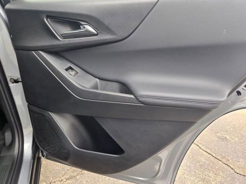 New 2026 Chevrolet Equinox LT image 8