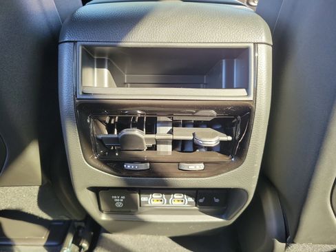 New 2025 Jeep Grand Cherokee Limited image 10