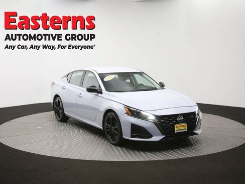 Used 2023 Nissan Altima 2.5 SR FWD image 53