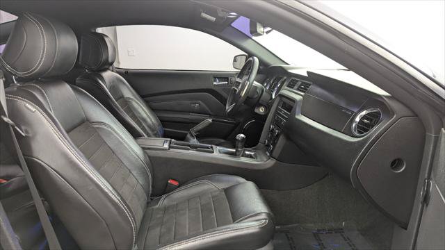 Used 2014 Ford Mustang GT Premium w/ Equipment Group 402A RWD image 18