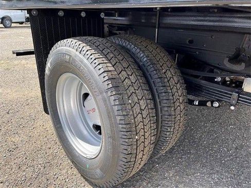 New 2024 GMC Sierra 3500 Pro w/ Convenience Package image 14