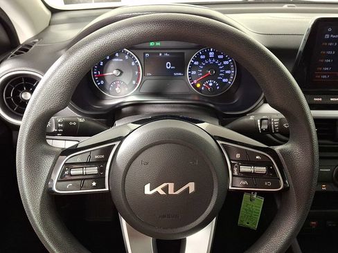 Used 2023 Kia Forte LXS w/ LXS Technology Package FWD image 18