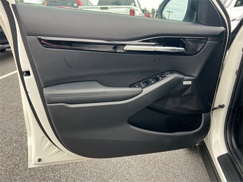 Used 2025 Kia Seltos SX image 10