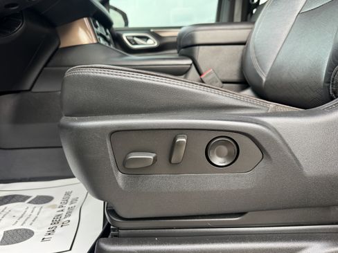 Used 2022 Chevrolet Suburban High Country AWD/4WD image 11