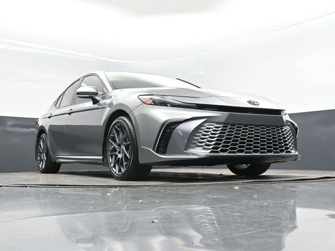 Used 2025 Toyota Camry XSE image 45