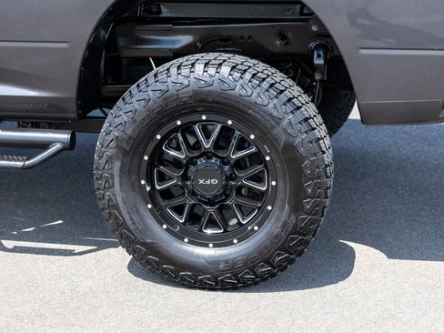 Used 2018 RAM 2500 Tradesman w/ Chrome Appearance Group AWD/4WD image 32
