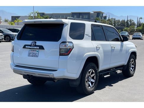 Used 2020 Toyota 4Runner TRD Off-Road Premium w/ Moonroof Package AWD/4WD image 7