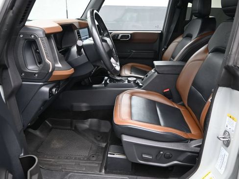 Used 2024 Ford Bronco Outer Banks AWD/4WD image 19