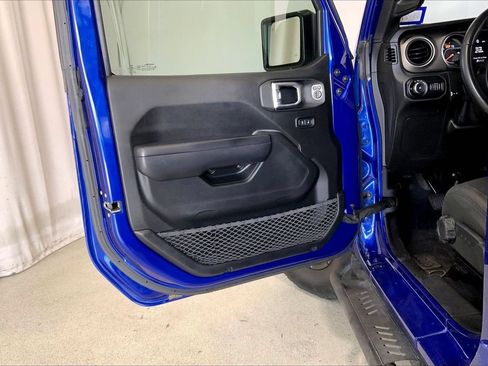 Used 2018 Jeep Wrangler Unlimited Sport S AWD/4WD image 21