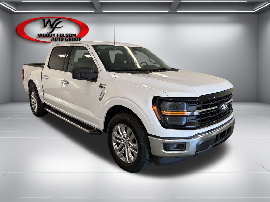 New 2026 Ford F150 XLT w/ XLT Chrome Appearance Package RWD image 3