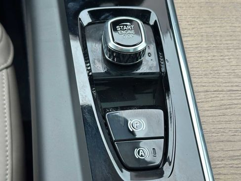 New 2026 Volvo XC60 B5 Plus w/ Protection Package Premier image 34