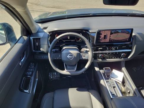 New 2026 Nissan Pathfinder SL FWD image 23