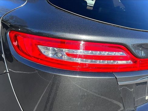 Used 2019 Lincoln MKC Reserve w/ MKC Climate Package image 28