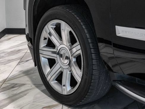 Used 2020 Cadillac Escalade ESV Luxury RWD image 51