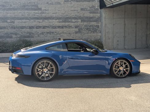 Used 2025 Porsche 911 Carrera 4 GTS image 8