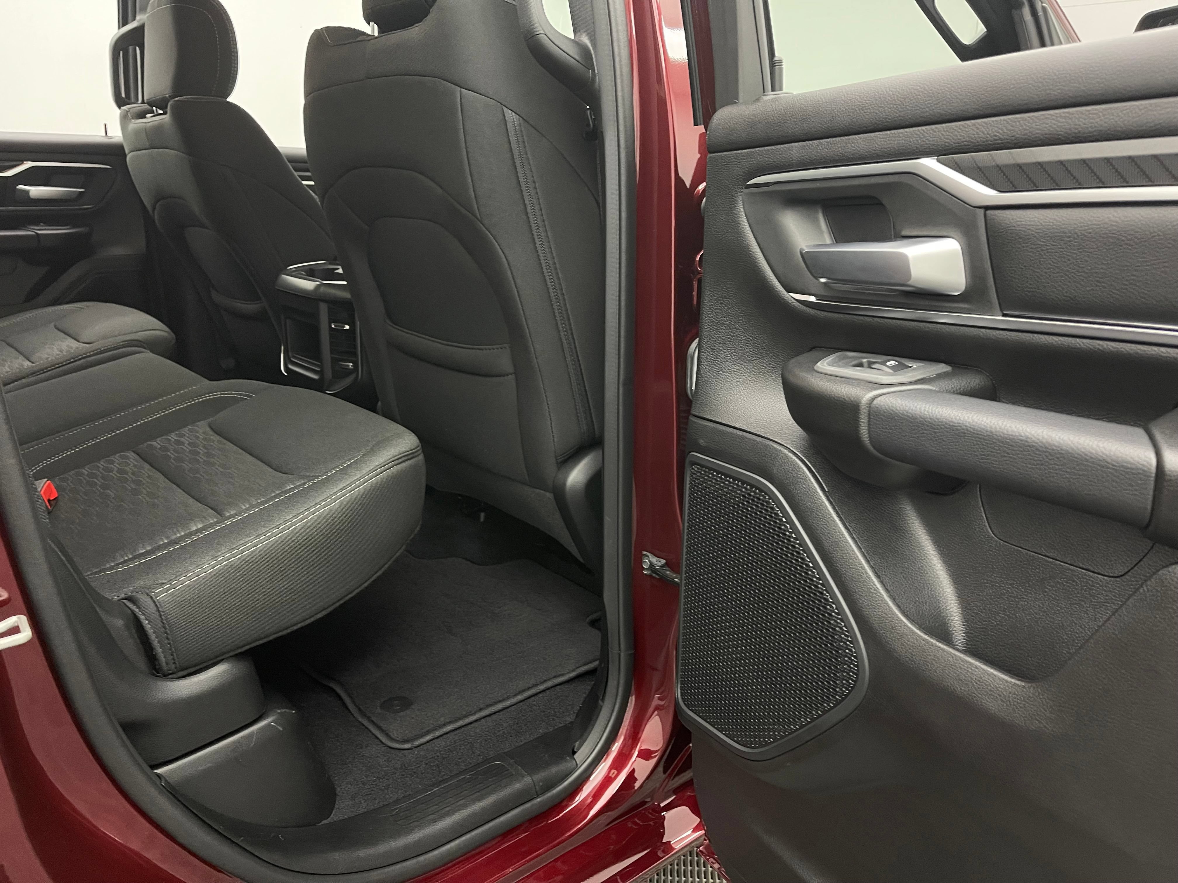 Used 2025 RAM 1500 Big Horn AWD/4WD image 34