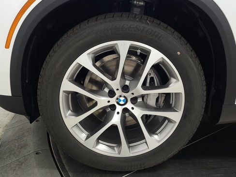 Used 2026 BMW X5 xDrive40i w/ Parking Assistance Package image 8