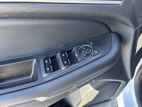 Used 2024 Ford Edge SEL w/ Convenience Package image 12