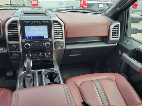 Used 2019 Ford F150 Platinum w/ Equipment Group 701A Luxury AWD/4WD image 17
