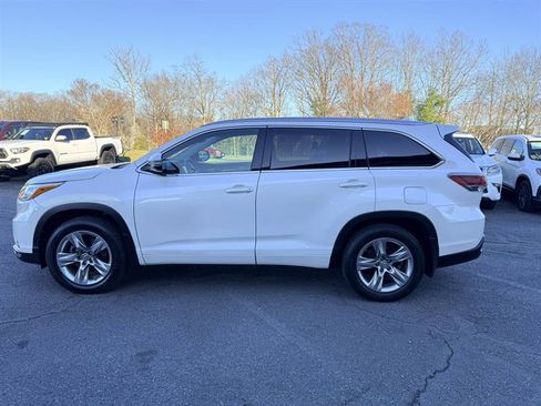 Used 2014 Toyota Highlander Limited w/ Driver Technology Package image 8