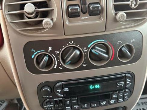 Used 2002 Chrysler PT Cruiser image 17