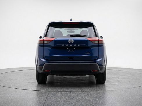 Used 2025 Nissan Rogue SV FWD image 7