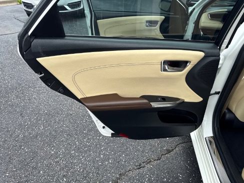Used 2018 Toyota Avalon Limited w/ Protection Package FWD image 12