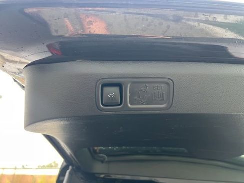 Used 2023 Ford Expedition Platinum AWD/4WD image 16