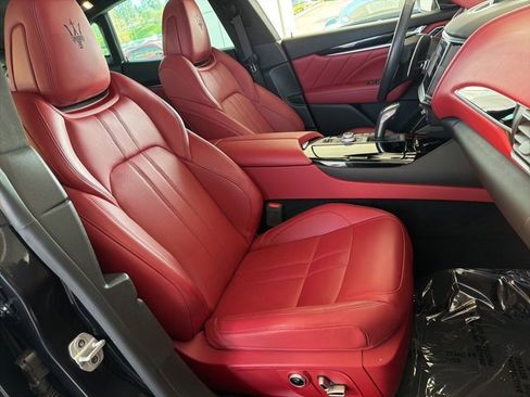 Certified 2022 Maserati Levante GT image 19