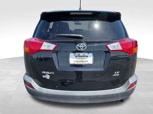Used 2015 Toyota RAV4 LE AWD/4WD image 4